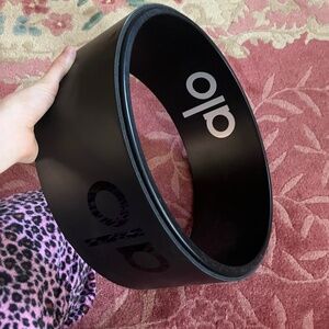ALO yoga wheel